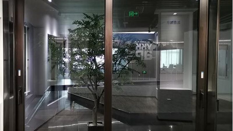 办公楼玻璃幕墙包工包料，价格构成揭秘