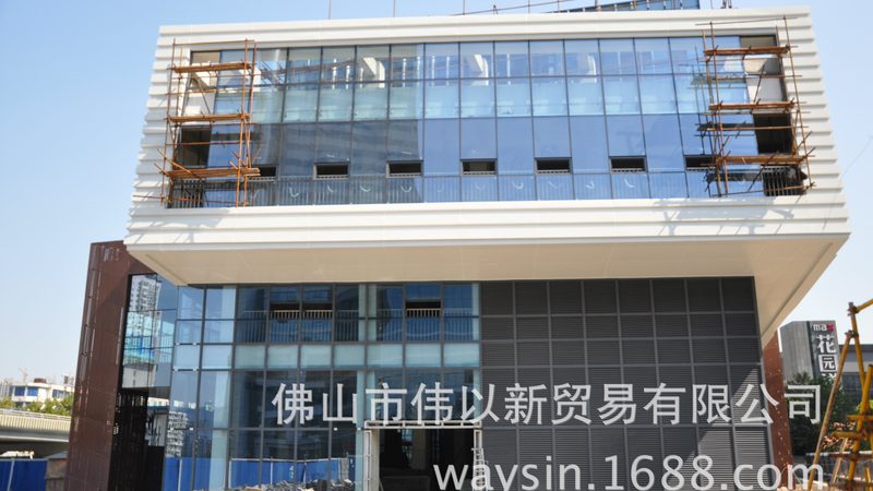 在选购塑钢门窗时，需要关注以下质量指标：