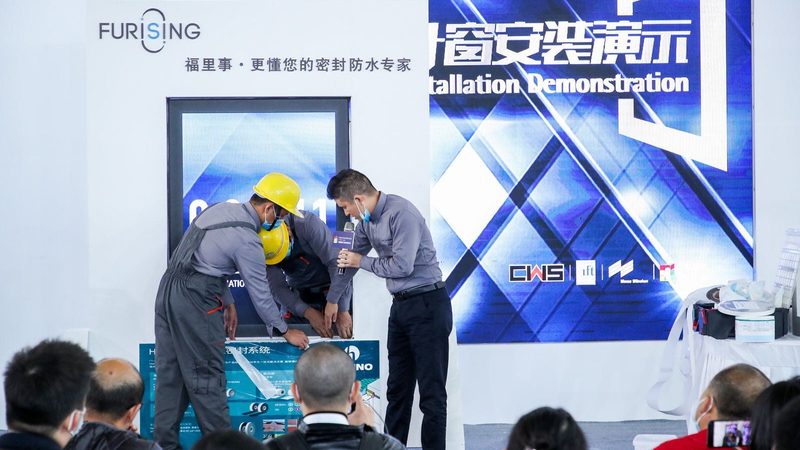 防火窗与防火玻璃隔断：商场选择指南**